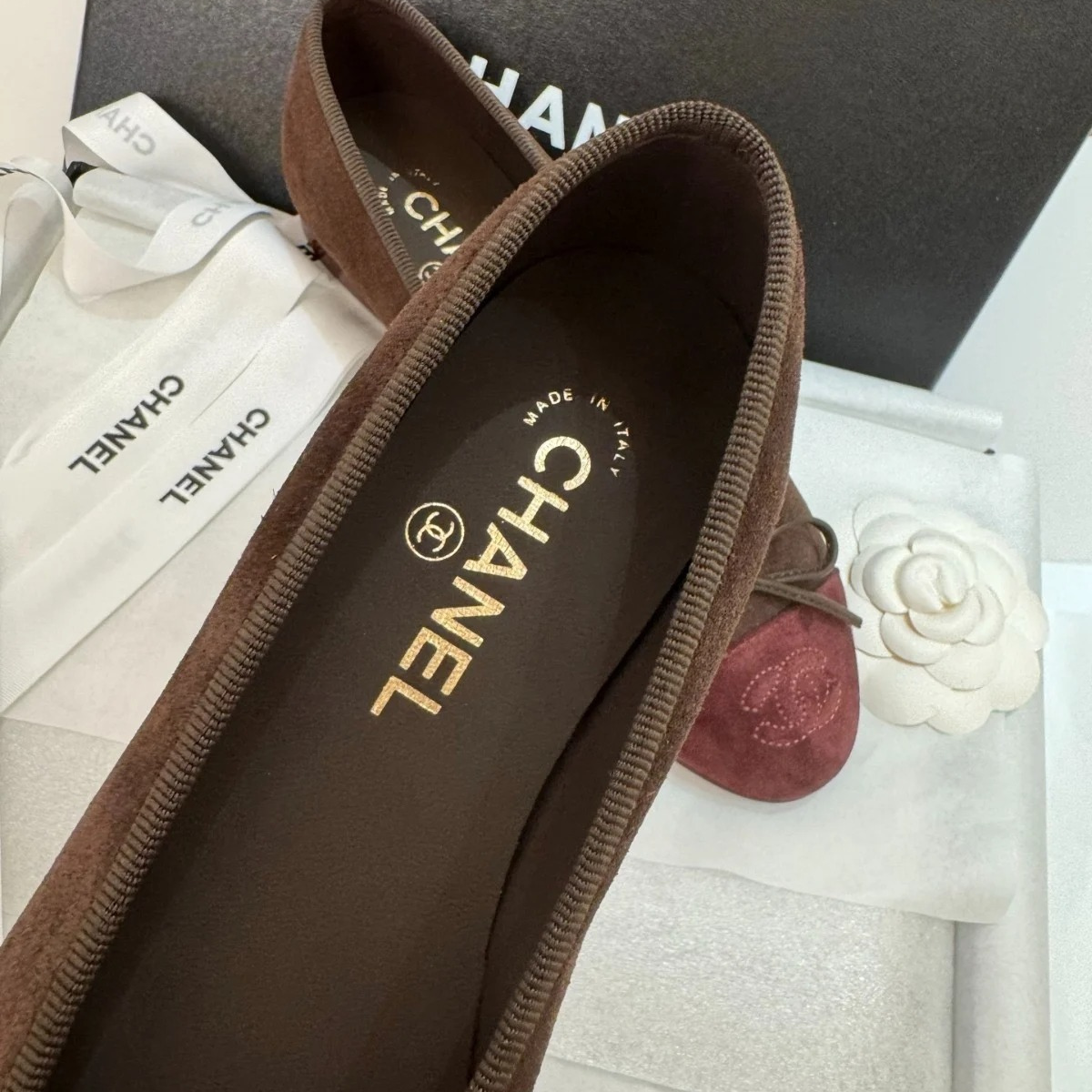 CHANEL 25 BORDEAUX CAVIAR & BALLERINA FLATS SET